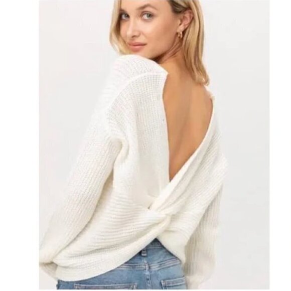 Love Tree V-Neck Twist Open Back Sweater White - Picture 1 of 12